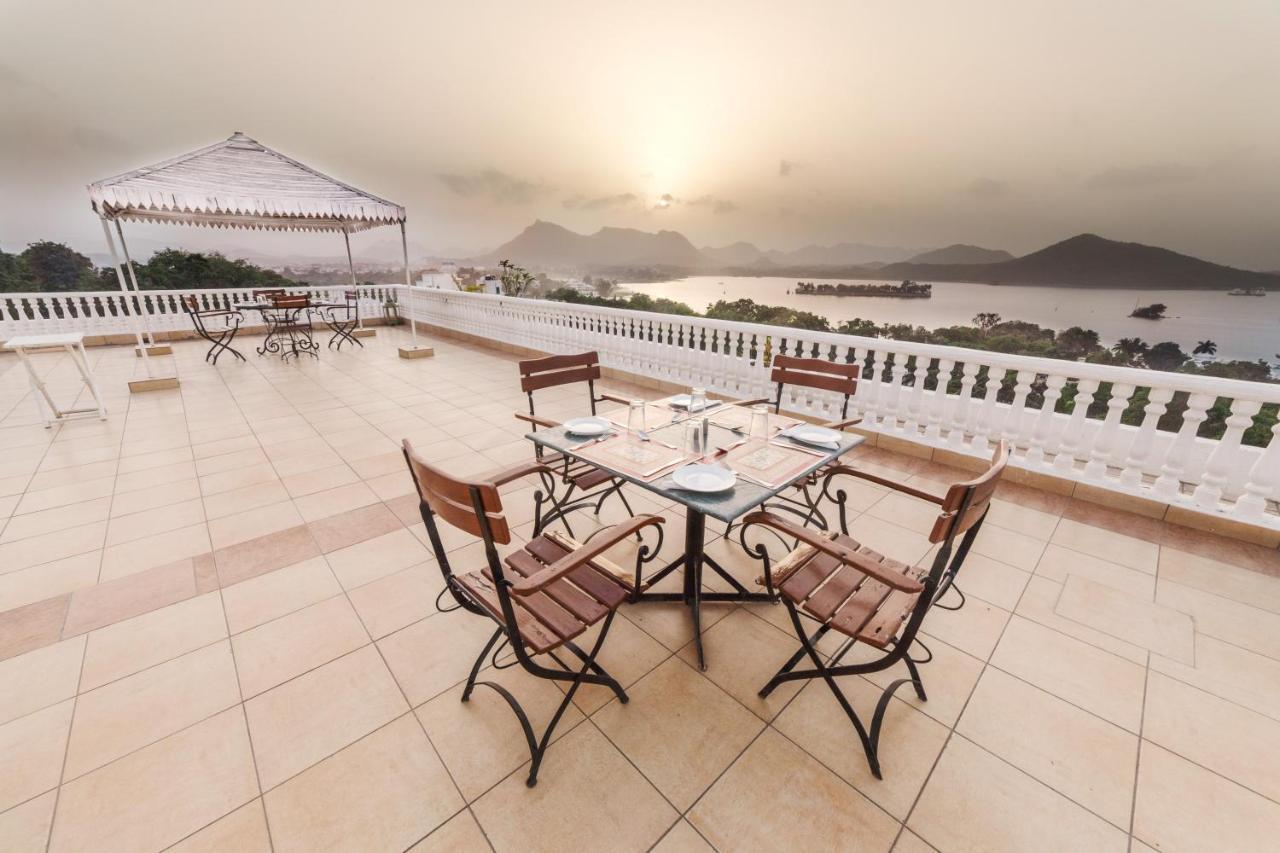 Hotel Hilltop Palace Udaipur Exterior foto